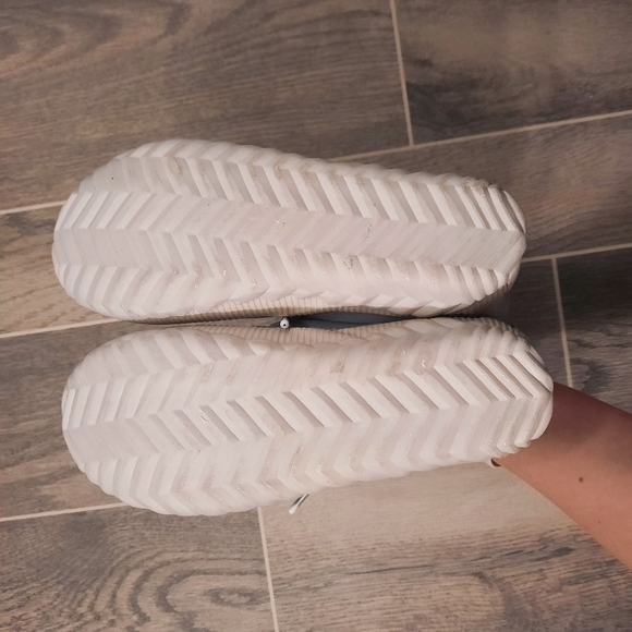 Sorel x Disney Frozen Out 'N About Waterproof Faux Shearling Bootie 6 NWT - Picture 7 of 7